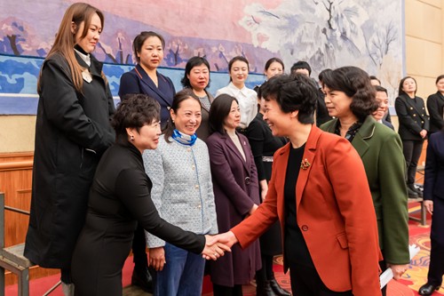 中国妇女第十三次全国代表大会 吉林代表团赴京参会