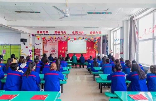 吉林省妇联开展“石榴花开别样红 民族团结一家亲”在吉实习新疆籍女学生关爱活动